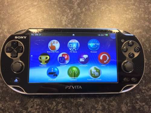 PlayStation Vita 3G/Wifi & 5 Games