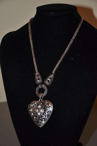 Heart pendant on chain