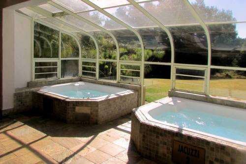 CRYSTAL SPRINGS MOUNTAIN LODGE 1 (CHALETS) 9 - 12 May 2022