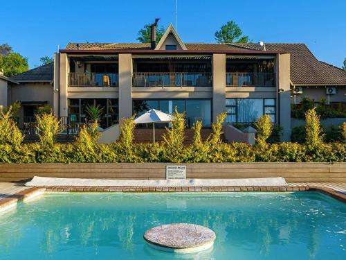 MASSIVE PRICE DROP !! Cayley Lodge (Drakensberg) 2 December - 9 December - 4 Sleeper