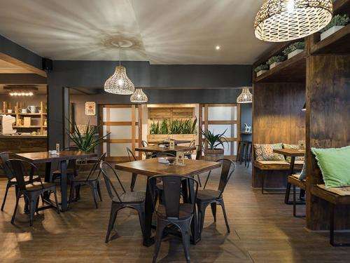 MASSIVE PRICE DROP !! Cayley Lodge (Drakensberg) 2 December - 9 December - 4 Sleeper