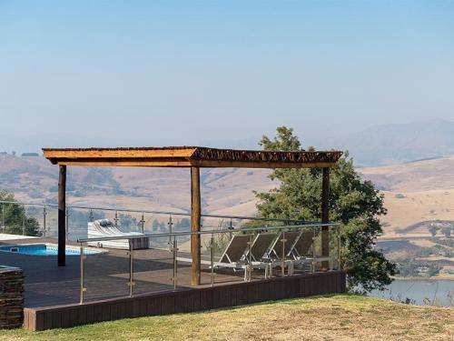 MASSIVE PRICE DROP !! Cayley Lodge (Drakensberg) 2 December - 9 December - 4 Sleeper