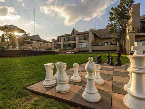 MASSIVE PRICE DROP !! Cayley Lodge (Drakensberg) 2 December - 9 December - 4 Sleeper