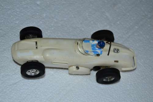Scalextric (Triang) - Offenhauser (White) - see discription