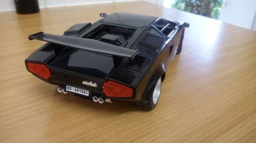 1988 Lamborghini Countach 1.18 Burago