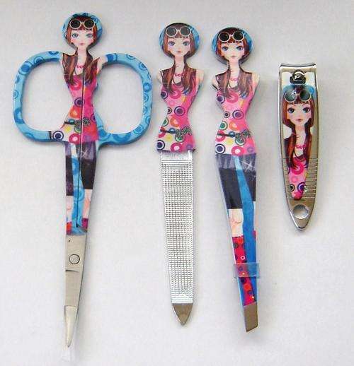 ** Trendy Nail Care Gift Kits in Color Pouches** Crazy R7 Start Promotion