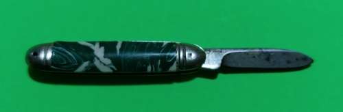 Green "mother-of-pearl-like" pocket knife