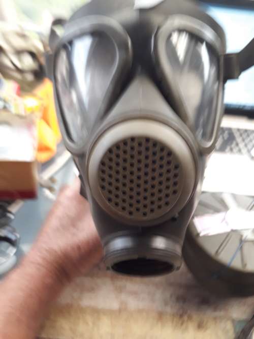 Special Forces German Army Gas Mask /Burn Kit Complete This Is A Must Have
