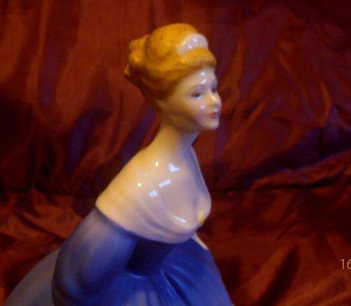 MINT!!! Royal Doulton lady "Nina"