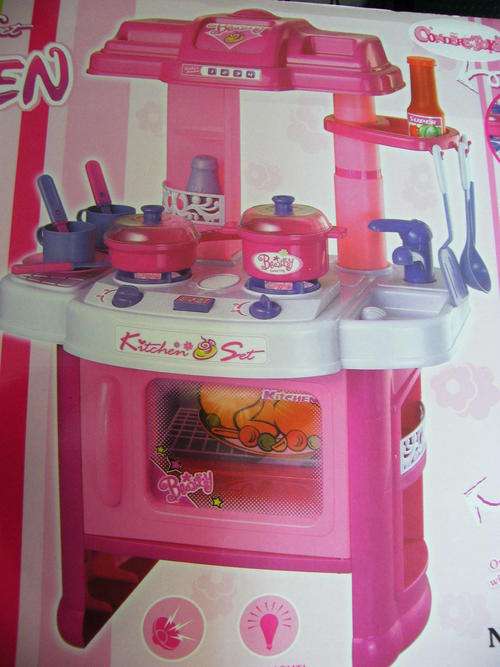 LITTLE CHEF'S KITCHEN SET WITH LIGHTS & SOUND - HOURS OF FUN