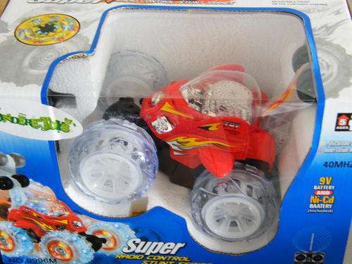 HUGE REMOTE CONTROL STUNT CAR!!! DOES BACKFLIPS, 360 DEGREE TURNS AND LOTS MORE