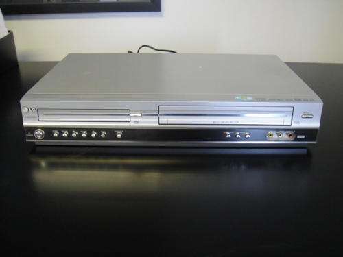 LG V882 DVD/VCR Combo