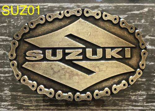 SUZ01- BELT BUCKLE / PLATED BRONZ SUZUKI