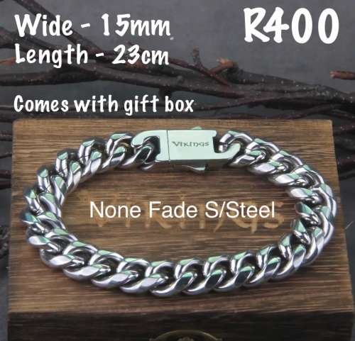 QUALITY HEAVY STAINLESS STEEL  BRACELET 23CM  LINK WIDTH 15MM IN GIFT BOX