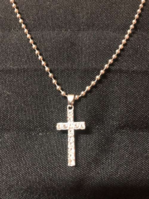 CP09 - Silvertone necklace with small cross pendant with rhinestones