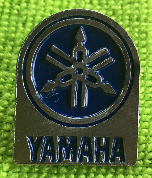 METAL PINS - YAMAHA MED 3CM