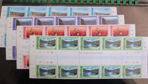 Malawi VFine UMM Set in Gutter Blocks of 10