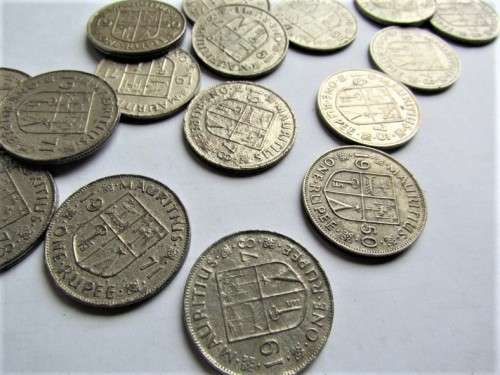 MAURITUS METAL DETECTING HORDE  **R1 START FOR THE LOT**