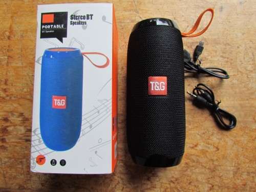BLUE TOOTH SPEAKER - STRONG OUTDOORS , LOUD & POWERFUL , QUALITY