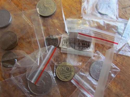 ***R1 START** WORLD LOT OF COINS - 1 BID FOR THE LOT - SEE PICS