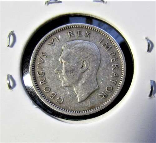 1947 6d SIXPENCE - SILVER - GREAT DATE - SCARCE