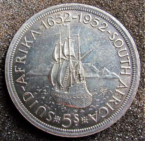 1952 5 SHILLINGS **SILVER** EXCELLENT CONDITION **LOOKS FLAWLESS**