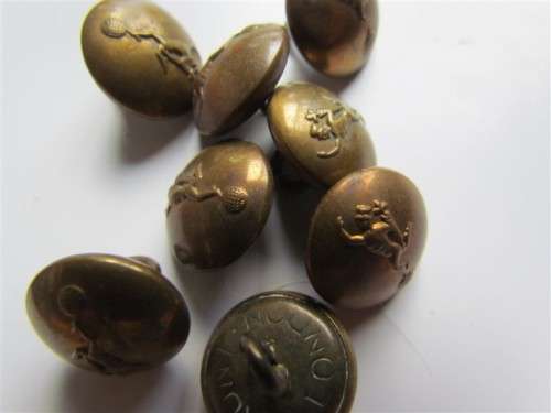 8 X SMALL SIGNALS BUTTONS - 1 BID FOR ALL