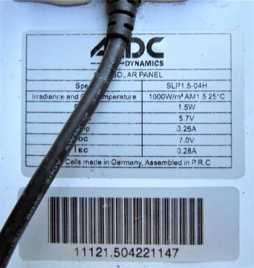 SOLAR PANEL CHARGER - EXCELLENT CONDITION - LOW START