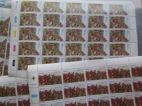 2 X FULL SHEETS UMM + 2 X BLOCKS - 1 BID FOR ALL