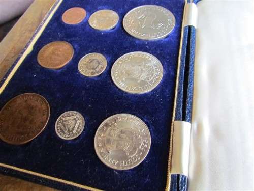 1954 UNCIRCULATED SET - COMPLETE SET WITH SCARCE CROWN