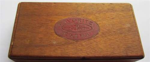 8 x Freemason Masonic Lodge Medals in old Cigar Box @@CRAZY R1 START@@