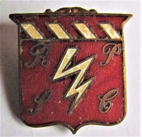 UNKNOWN VINTAGE ENAMEL BADGE