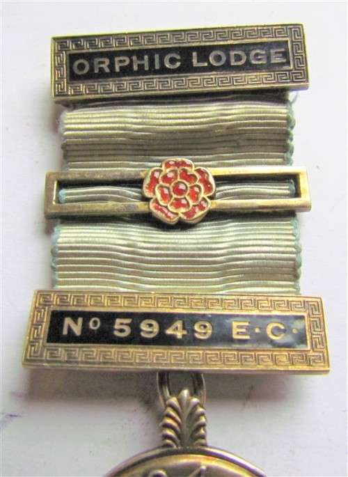 1944 MASONIC FOUNDERS MEDAL **45gr SILVER** Orphic Lodge - Enamel damaged