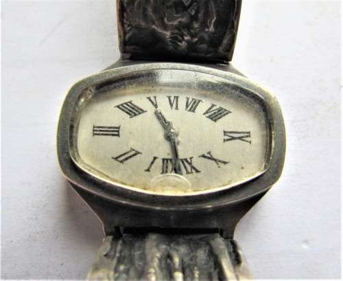 @@Crazy R1 Start@@ Ladies Watch *Stamped 0.925 on back*do not know if working - see pics
