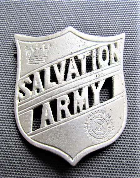@@CRAZY R1 START@@ VINTAGE SALVATION ARMY BADGE **SCARCE**
