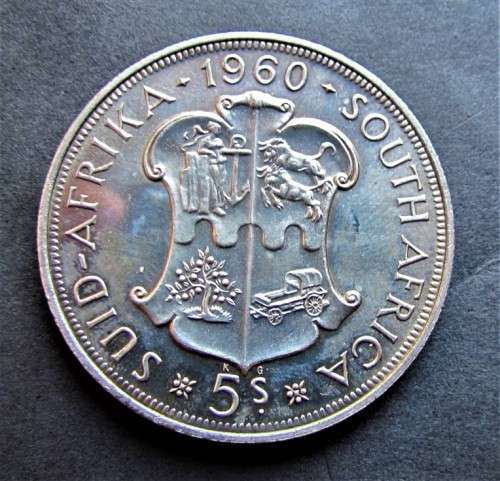 1960 5 Shillings Crown in Capsule **Excellent Silver Crown** see rest of set also listed