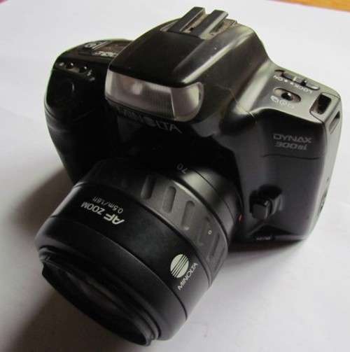 Minolta Dynax300si + Lens - Do not know if working