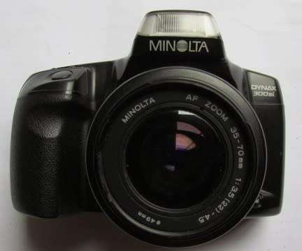 Minolta Dynax300si + Lens - Do not know if working