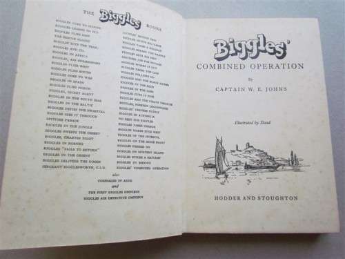 Biggles - Hardcover -  Combined Operation  - Capt. W,E Johns
