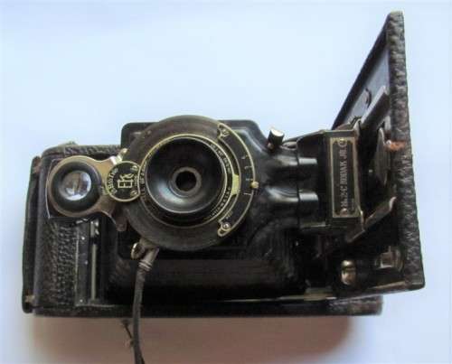 VINTAGE KODAK ANTIQUE CAMERA