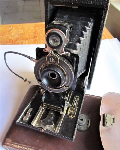 VINTAGE KODAK ANTIQUE CAMERA