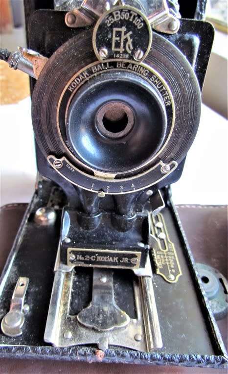 VINTAGE KODAK ANTIQUE CAMERA