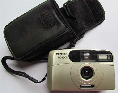 PENTAX PC-3000 FILM CAMERA - ALL LOOKS GOOD BUT UNTESTED