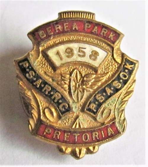 1958 P.S.A.R.R.C BEREA PARK PRETORIA RAILWAYS CLUB BADGE