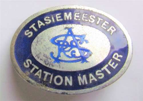 @R1 START@ SA RAILWAYS STATION MASTER BADGE **SCARCE**