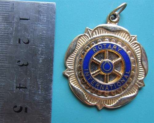 LARGE ROTARY INTERNATIONAL MEDALLION
