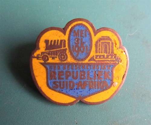 1961 Herdenking Republiek of South Africa Yellow & Blue Enamel metal badge