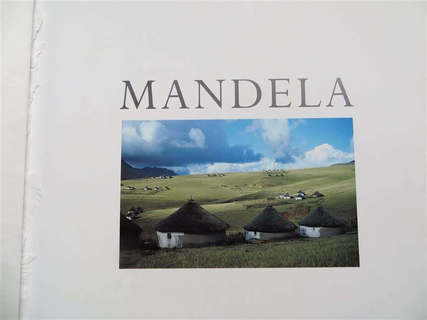 Mandela - An illustrated Biography 1st Edition