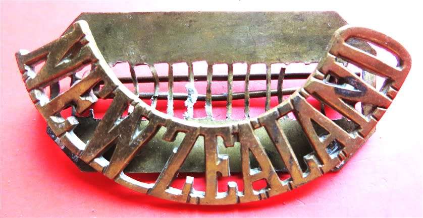 New Zealand WW1 Metal Shoulder Title