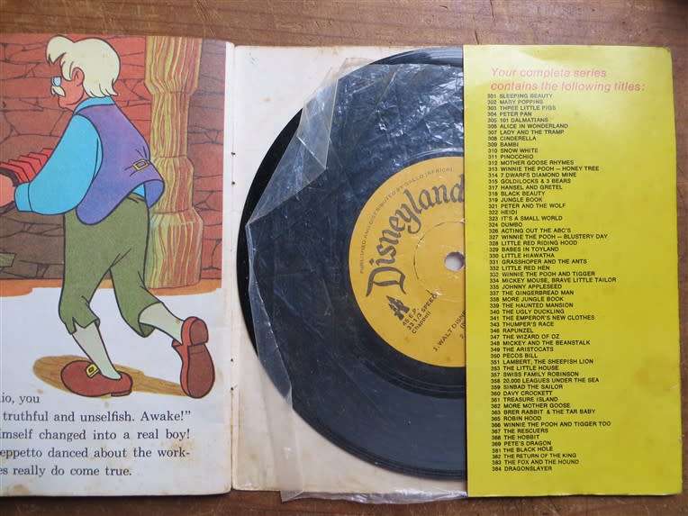 Walt Disney Pinocchio Reader + Vinyl 7`Record